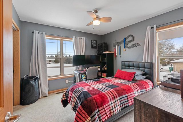 1900 Hillside ROAD, Slinger, WI 53086