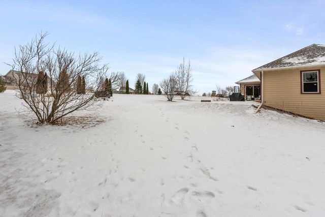 1900 Hillside ROAD, Slinger, WI 53086