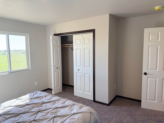 4234 LODI LN, Rapid City, SD 57703