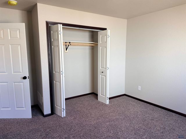 4234 LODI LN, Rapid City, SD 57703