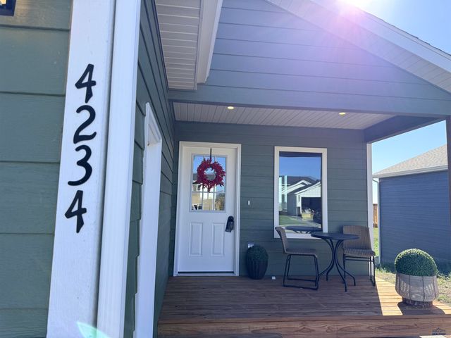 4234 LODI LN, Rapid City, SD 57703
