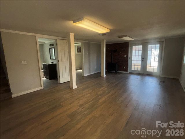 2618 32nd Avenue NE, Hickory, NC 28601