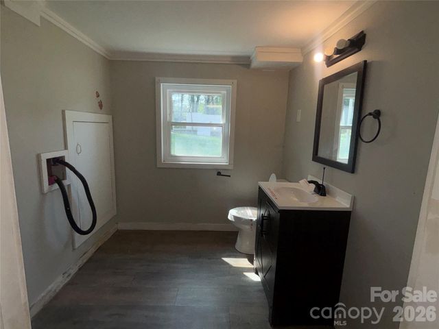 2618 32nd Avenue NE, Hickory, NC 28601