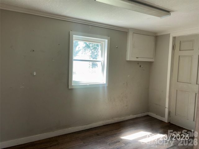 2618 32nd Avenue NE, Hickory, NC 28601