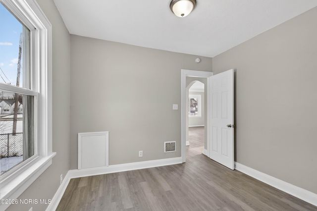 823 N Byrne Road, Toledo, OH 43607