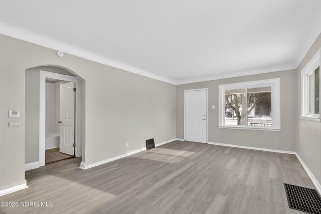 823 N Byrne Road, Toledo, OH 43607