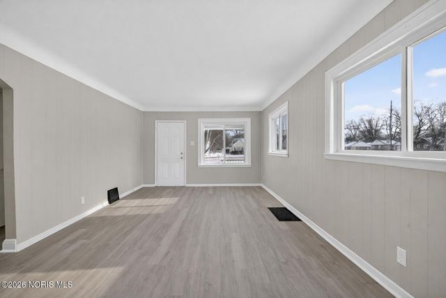 823 N Byrne Road, Toledo, OH 43607