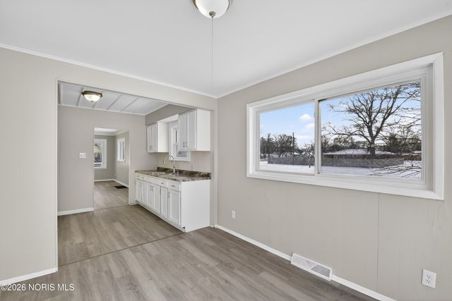 823 N Byrne Road, Toledo, OH 43607