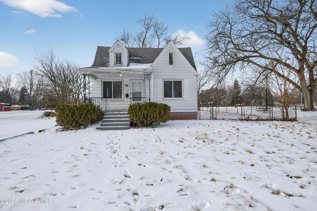 823 N Byrne Road, Toledo, OH 43607