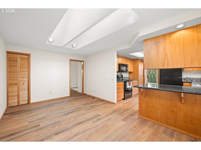 15134 Ne SUMMERPLACE Dr, Portland, OR 97230