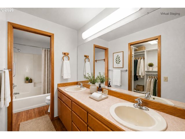 15134 Ne SUMMERPLACE Dr, Portland, OR 97230
