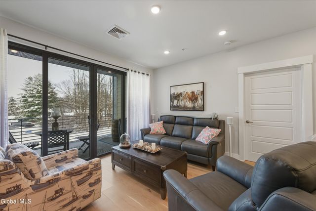 116 West Avenue 305, Saratoga Springs, NY 12866