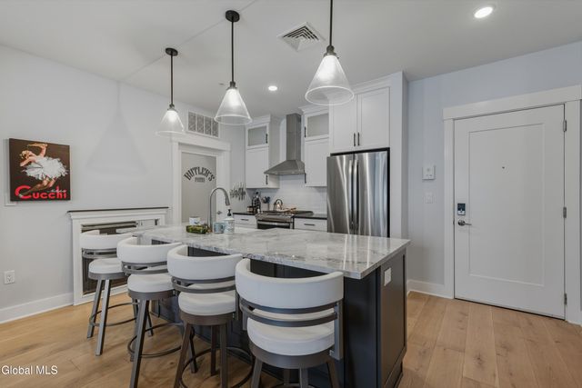 116 West Avenue 305, Saratoga Springs, NY 12866