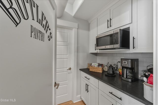 116 West Avenue 305, Saratoga Springs, NY 12866