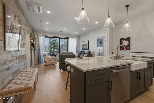 116 West Avenue 305, Saratoga Springs, NY 12866