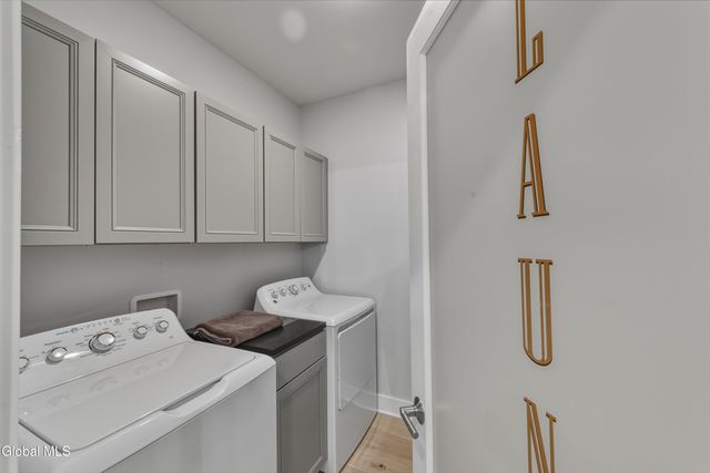 116 West Avenue 305, Saratoga Springs, NY 12866