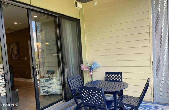 116 West Avenue 305, Saratoga Springs, NY 12866