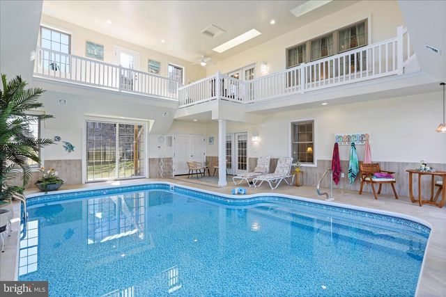 1464 HIGHFIELD COURT, Chambersburg, PA 17202