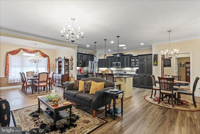 1464 HIGHFIELD COURT, Chambersburg, PA 17202