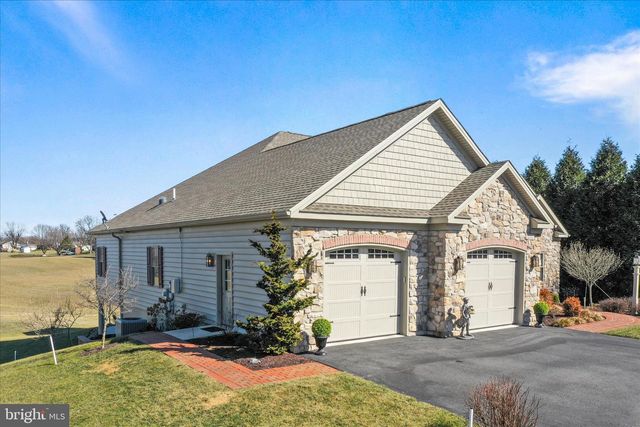 1464 HIGHFIELD COURT, Chambersburg, PA 17202