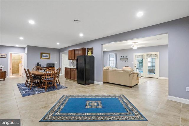 1464 HIGHFIELD COURT, Chambersburg, PA 17202