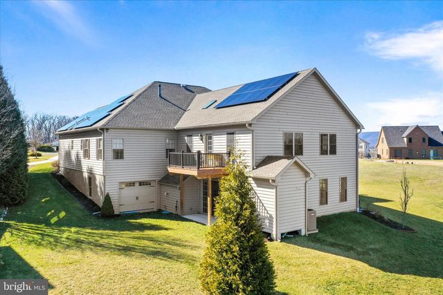 1464 HIGHFIELD COURT, Chambersburg, PA 17202