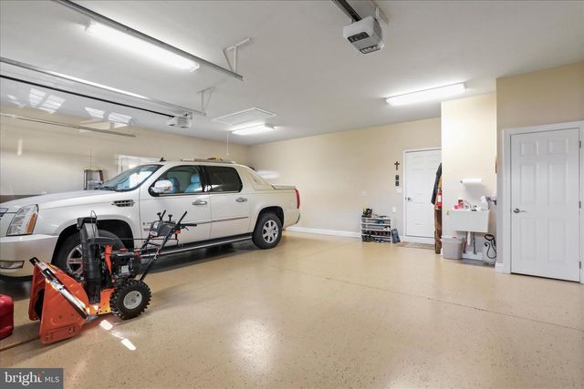 1464 HIGHFIELD COURT, Chambersburg, PA 17202