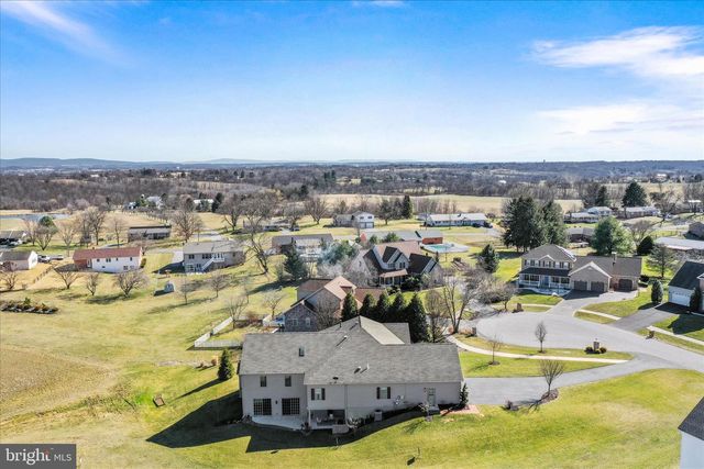 1464 HIGHFIELD COURT, Chambersburg, PA 17202