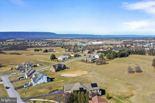 1464 HIGHFIELD COURT, Chambersburg, PA 17202