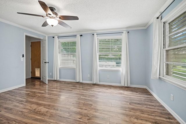 5013 Live Oak Drive, Texas City, TX 77591