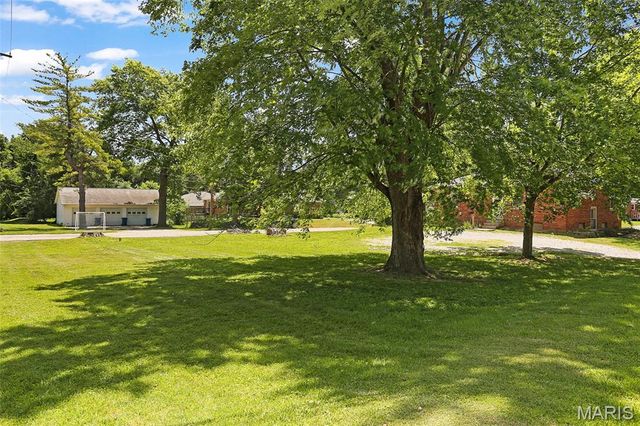 300 N Belt E, Swansea, IL 62226