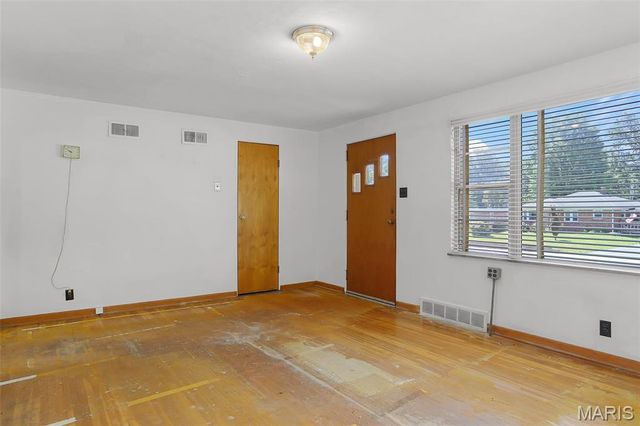 300 N Belt E, Swansea, IL 62226