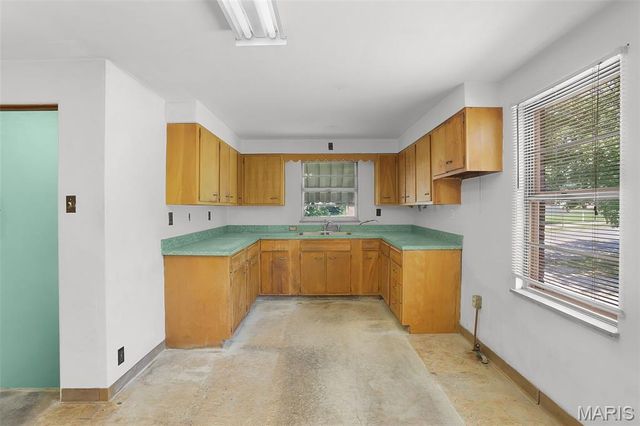 300 N Belt E, Swansea, IL 62226