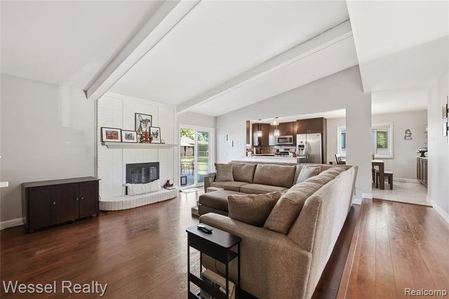 47400 Sanborn Drive, Macomb, MI 48044