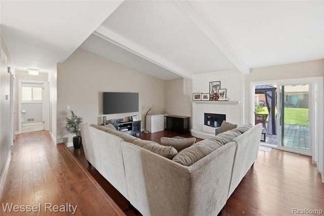 47400 Sanborn Drive, Macomb, MI 48044