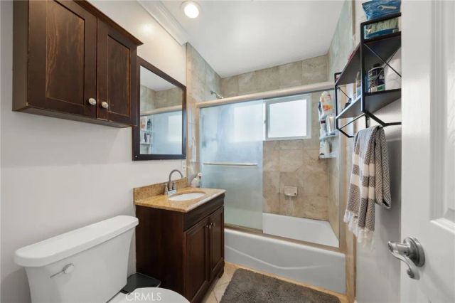 2580 Westminster Avenue, Costa Mesa, CA 92627