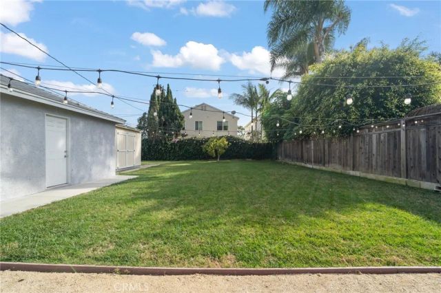 2580 Westminster Avenue, Costa Mesa, CA 92627