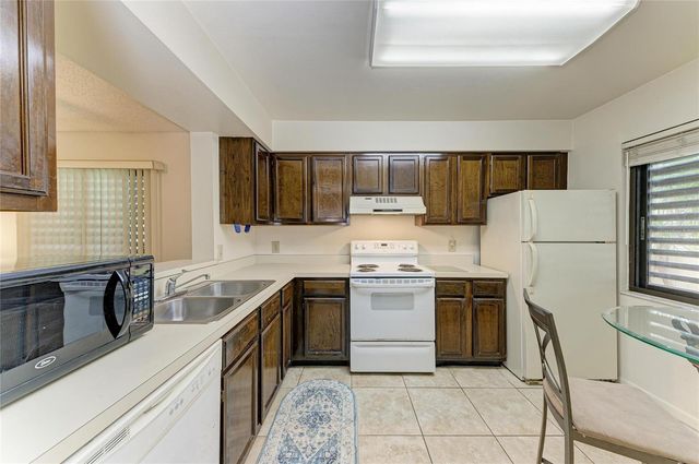 5200 LAKE VILLAGE DRIVE 79, Sarasota, FL 34235