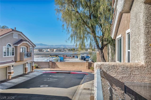 6414 Za Zu Pitts Avenue 101, Las Vegas, NV 89122