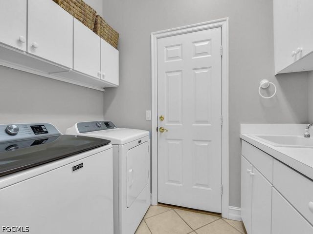 12090 Hidden Links DR, Fort Myers, FL 33913