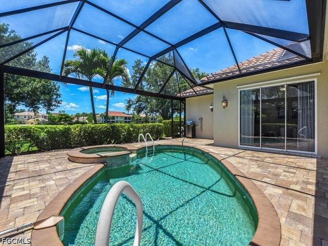 12090 Hidden Links DR, Fort Myers, FL 33913