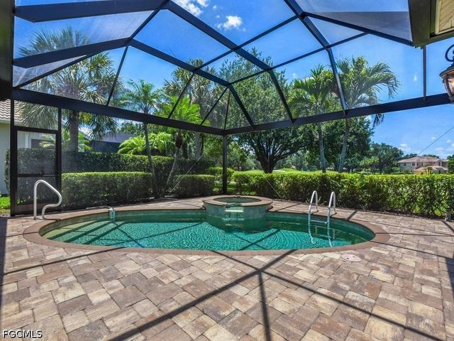 12090 Hidden Links DR, Fort Myers, FL 33913