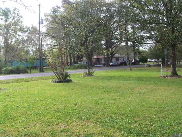 13309 Oreal Bourgeois Rd, Gonzales, LA 70737
