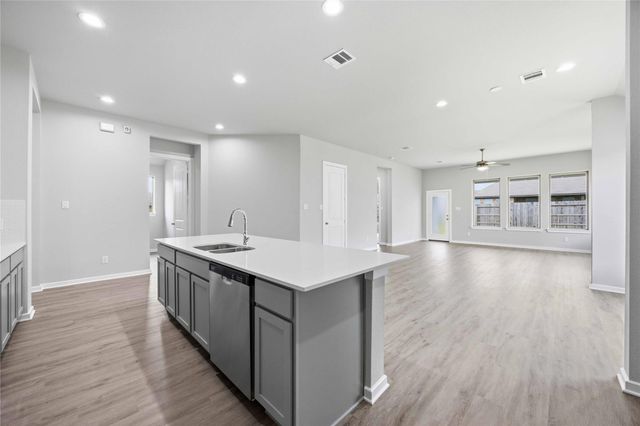 2713 Mackinac Bay Drive, La Marque, TX 77568