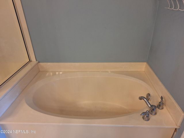 11172 CASTLEMAIN Circle W, Jacksonville, FL 32256