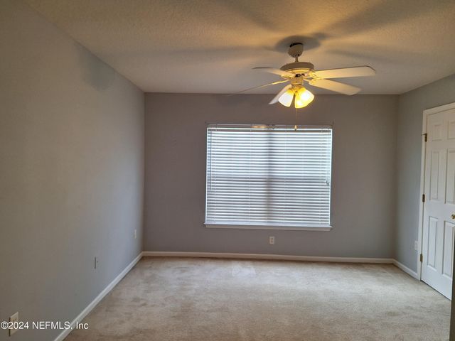 11172 CASTLEMAIN Circle W, Jacksonville, FL 32256