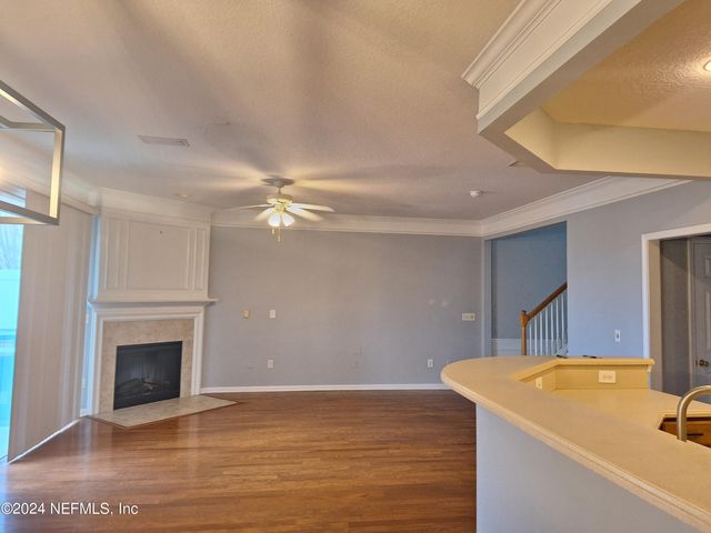 11172 CASTLEMAIN Circle W, Jacksonville, FL 32256