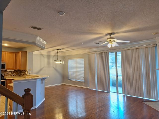 11172 CASTLEMAIN Circle W, Jacksonville, FL 32256