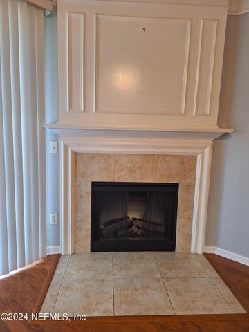 11172 CASTLEMAIN Circle W, Jacksonville, FL 32256