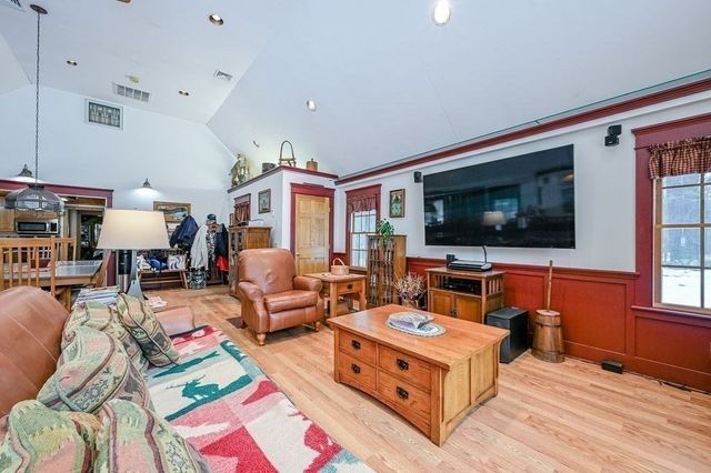 119 White Oak Run, Dartmouth, MA 02747